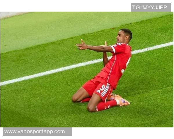 新月为埃基蒂克报价超1亿欧他拒绝曼联蓝军和纽卡的追求 新月为埃基蒂克报价超1亿欧他拒绝曼联蓝军和纽卡的追求