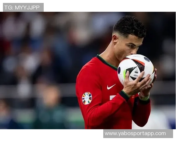 德转统计揭晓欧冠赛季连续进球榜本泽马梅西并列第一C罗紧随其后