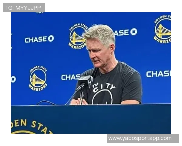 科尔强调稳健与基本功的重要性避免单手传球失误影响比赛表现