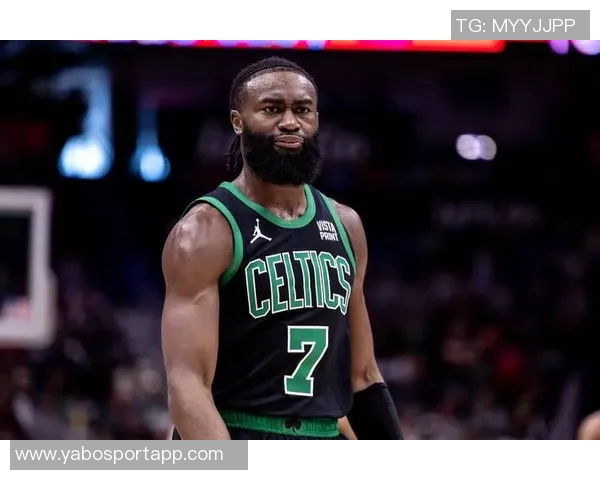 杰伦布朗因病缺席绿军客战奇才场均29分6板48助的表现引关注 杰伦布朗因病缺席绿军客战奇才场均29分6板48助的表现引关注