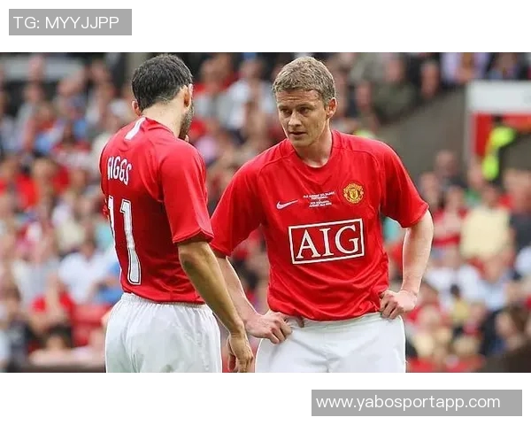 索尔斯克亚赞扬约克雷斯为团队型中锋展现出积极努力和聪明才智